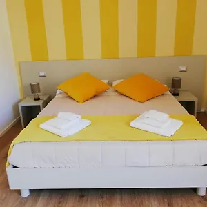 Housesandra Mare & Sole Appartamento